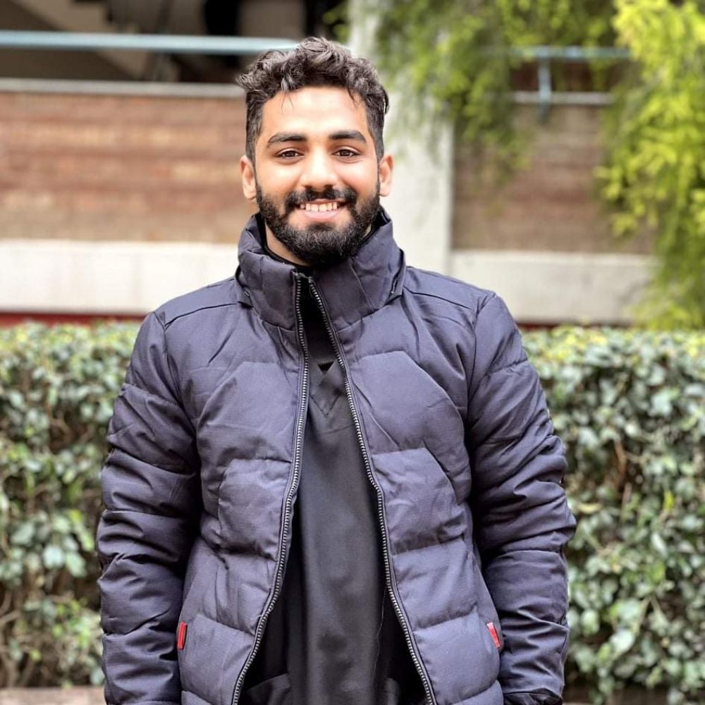 Shaheryar, MD