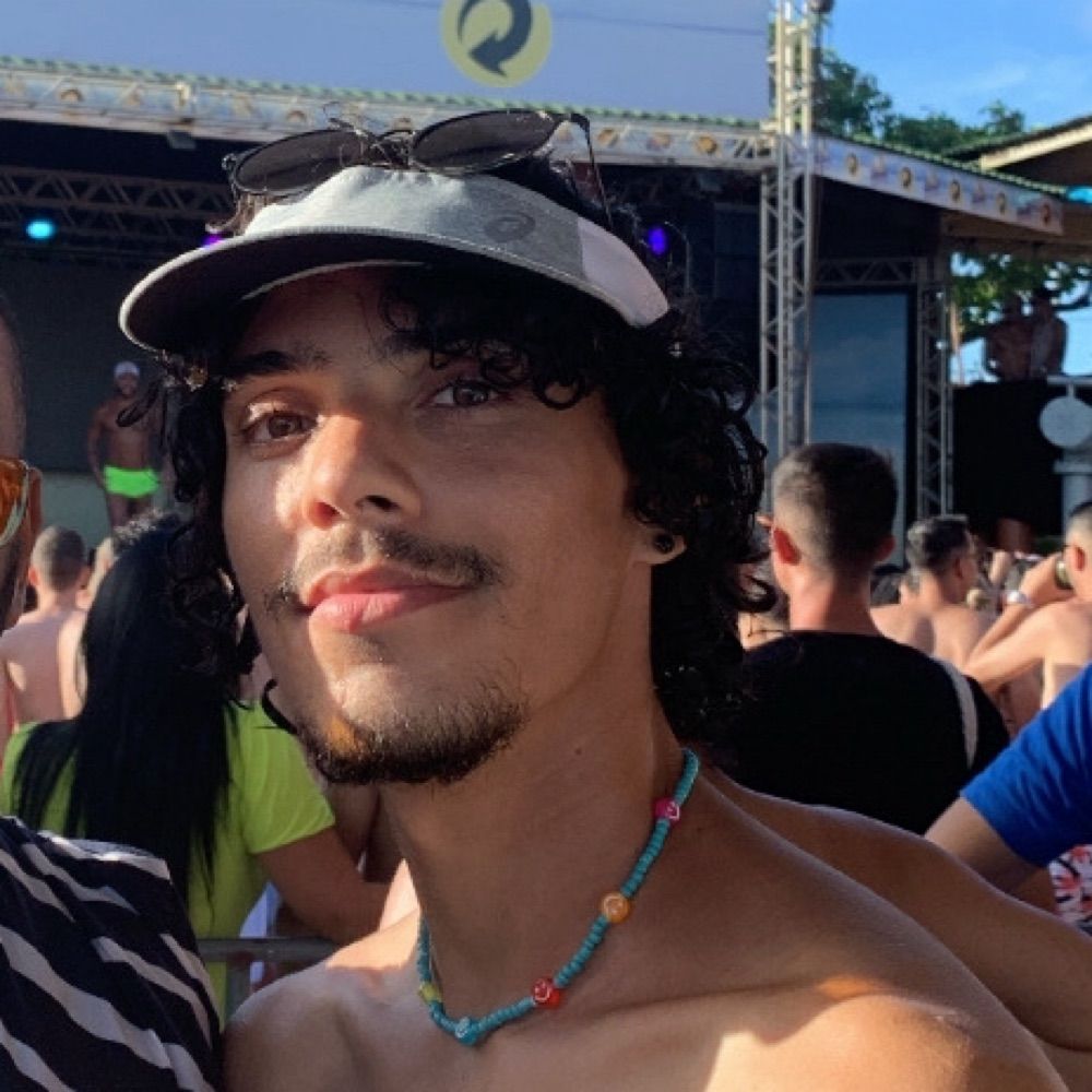 José