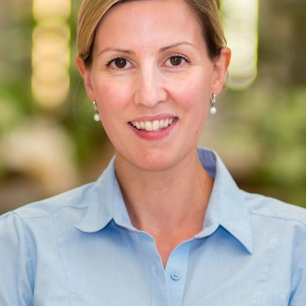 Dr Sarah Hopkyns