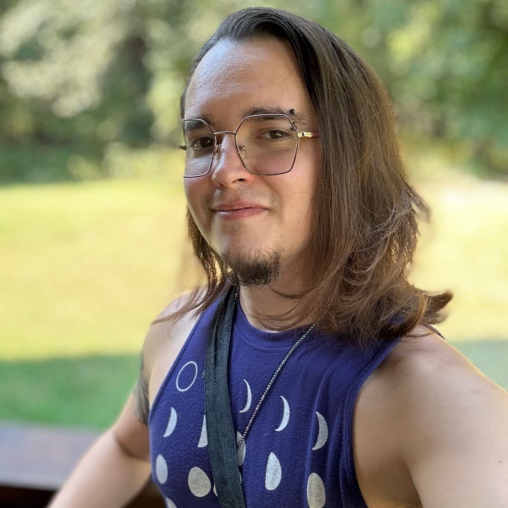 Jer (he/they)
