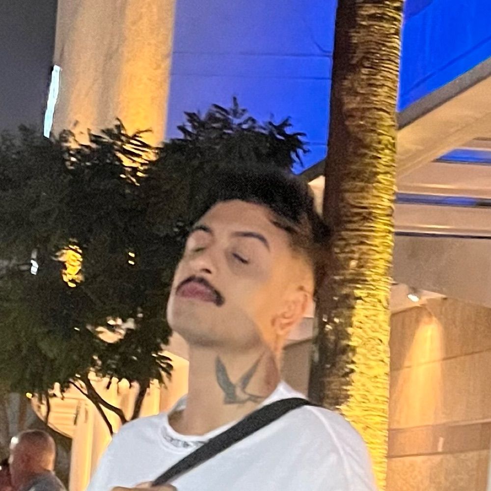 Tom
