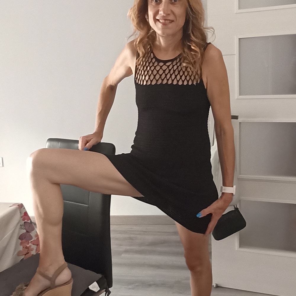 Maika hotwife