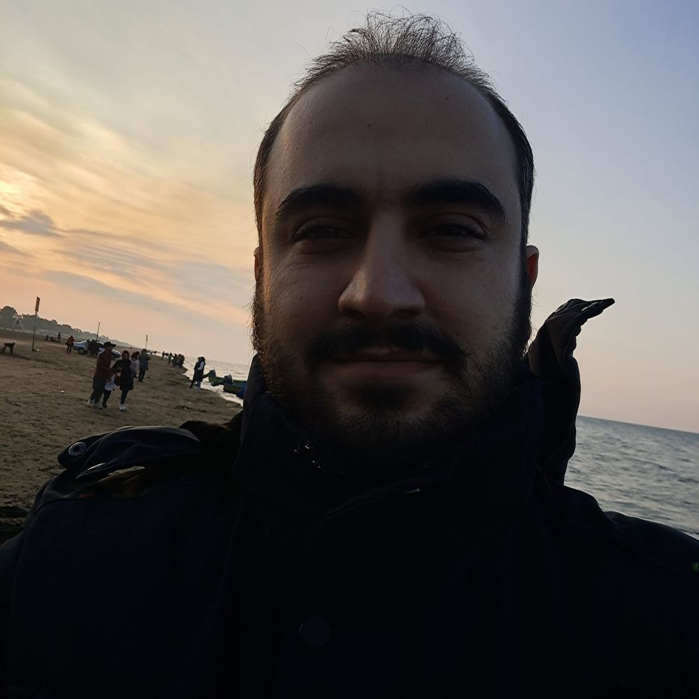 آنکه بی پرده سخن گوید