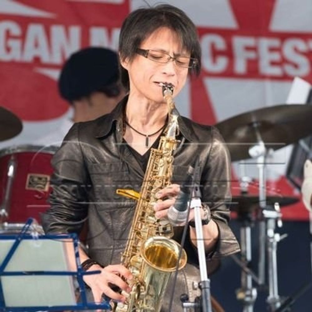 伊勢賢治 Kenji Ise