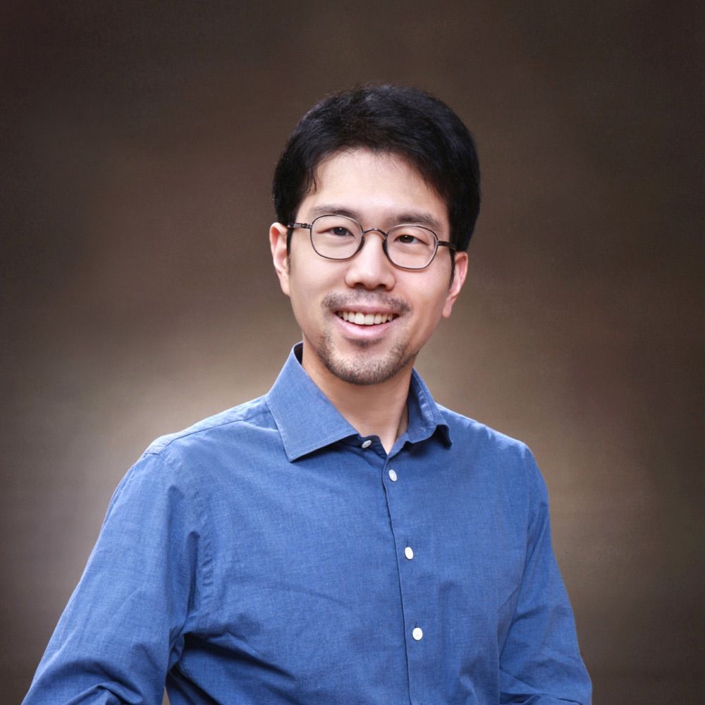 Jun YU