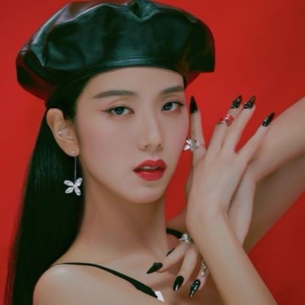 julia e jisoo | NEW WOMAN