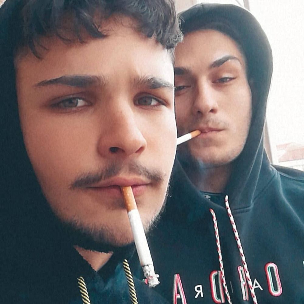COOL SMOKING GUYS