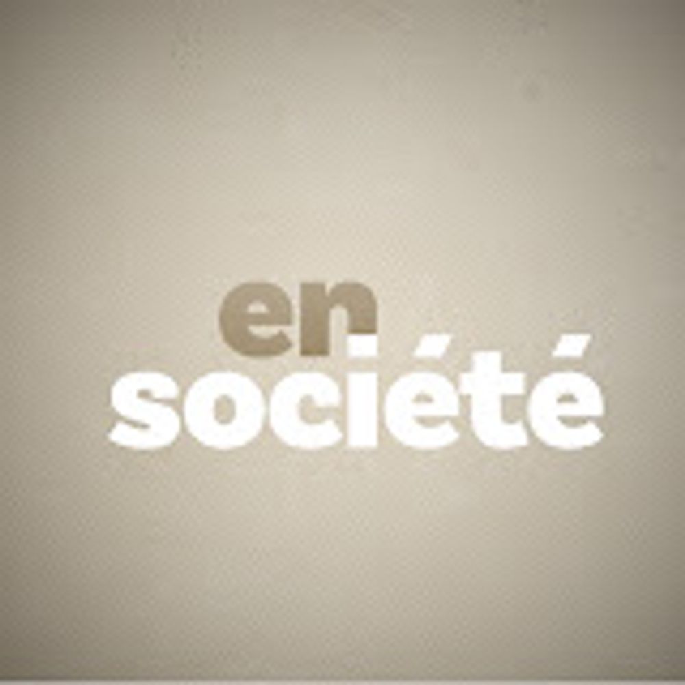 En société
