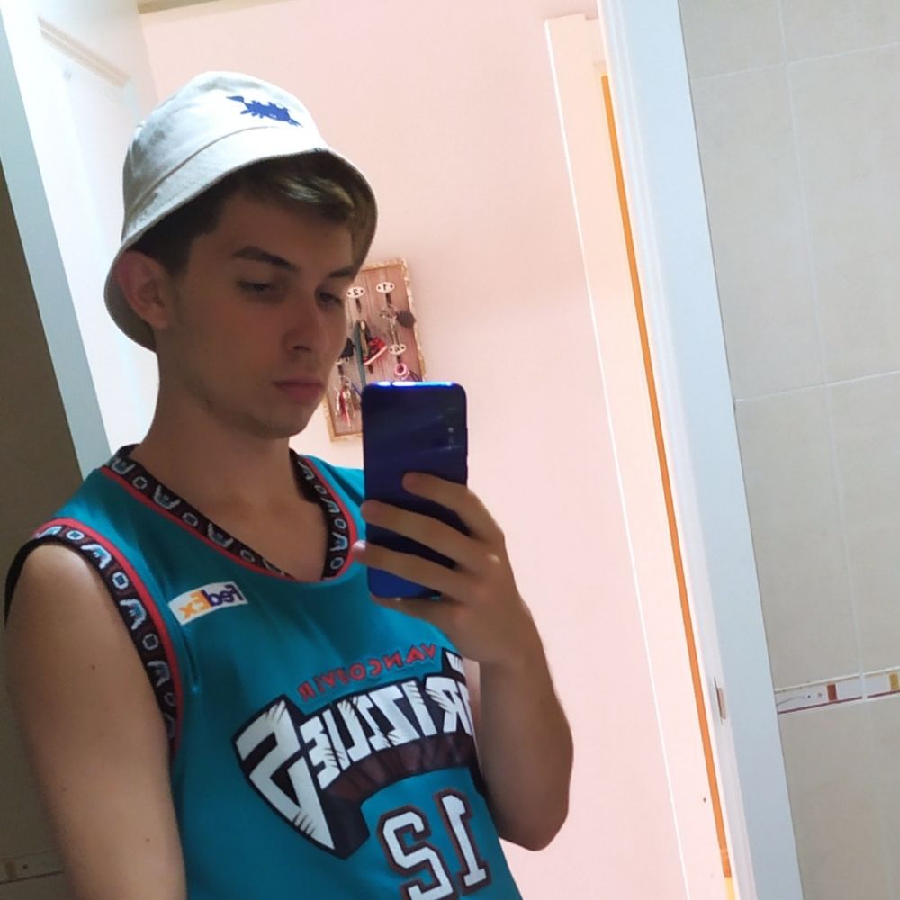 Manu/ MendaLerenda ✌🏻
