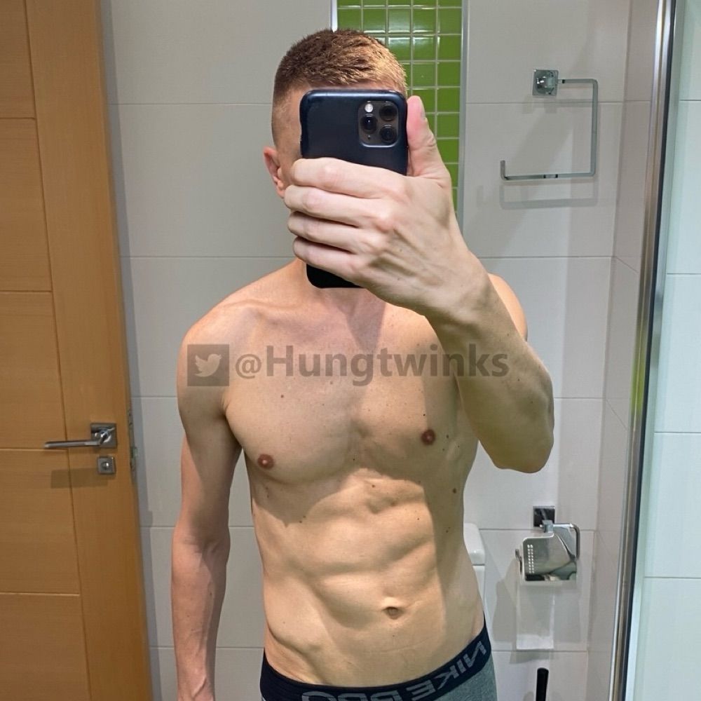 Hung Twink | Top
