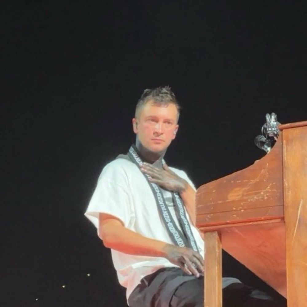tøri |-/