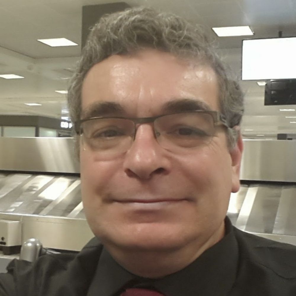 Gil Freund 