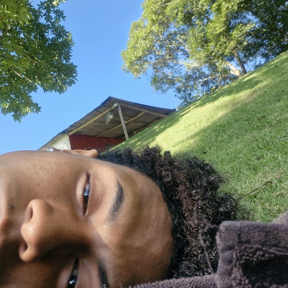 Th.