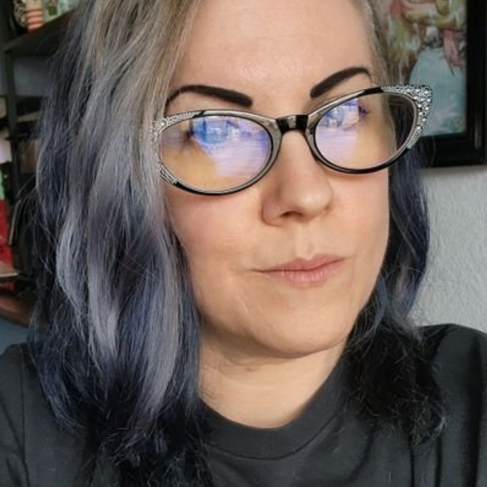 Kat | Producer, Streamer, Graphic Artist, Writer