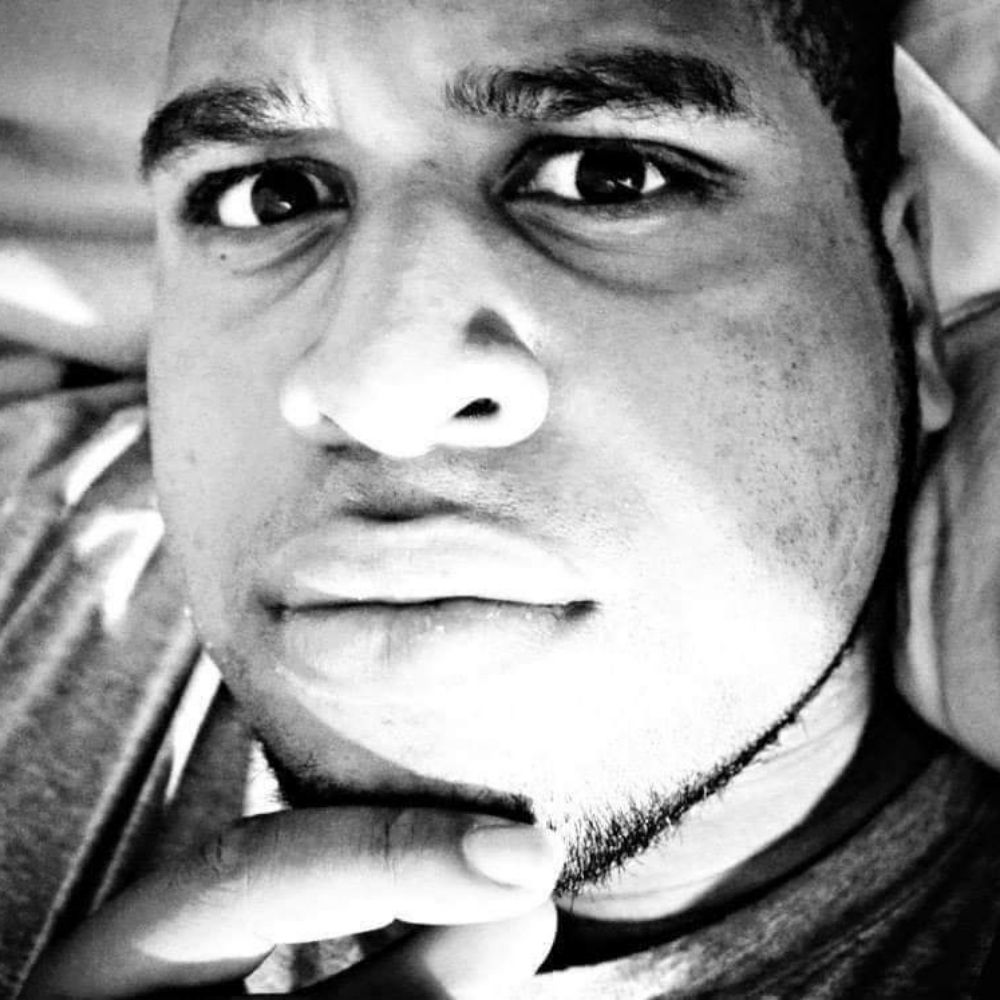 Dahrol Perry