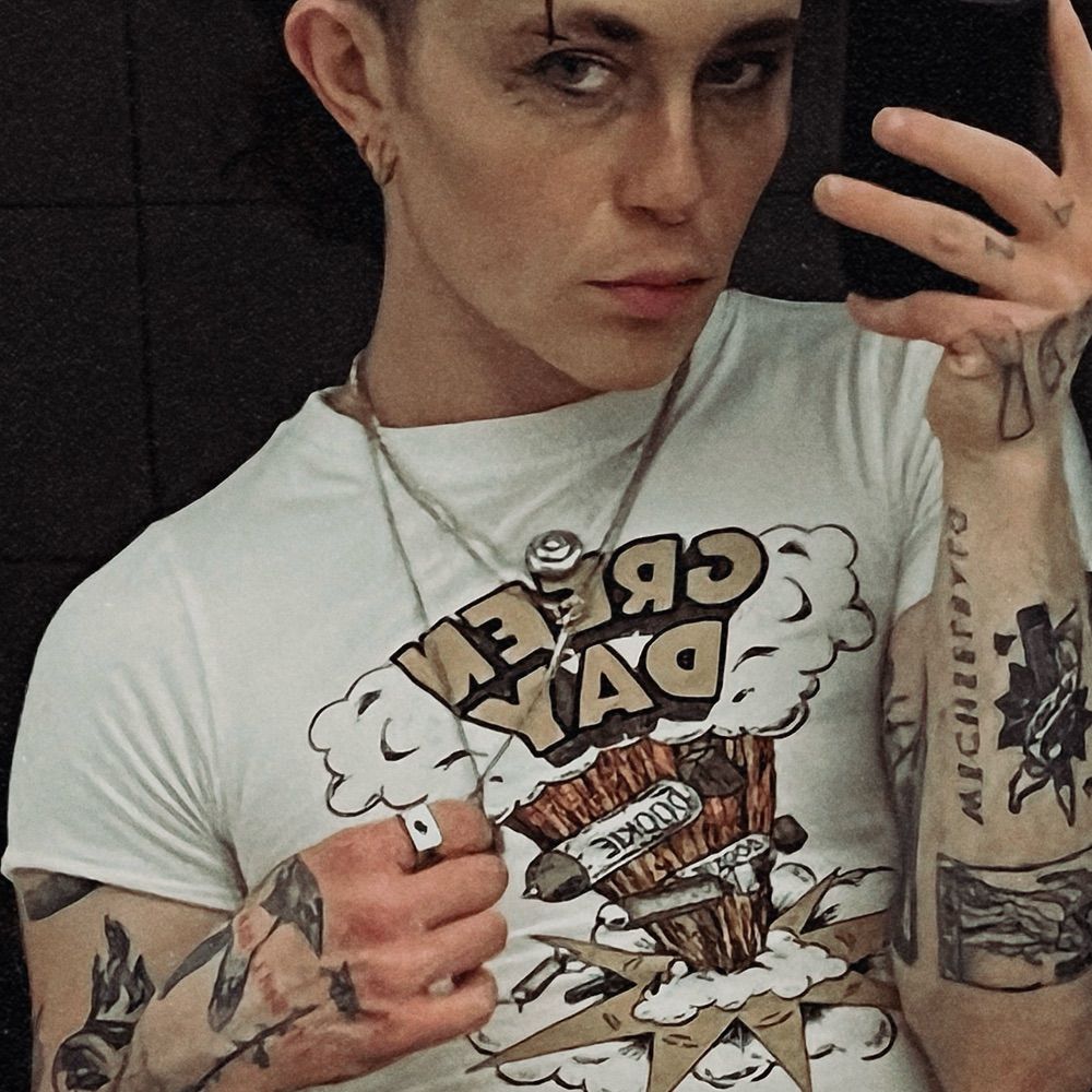 vik • thiives • tattoo artist