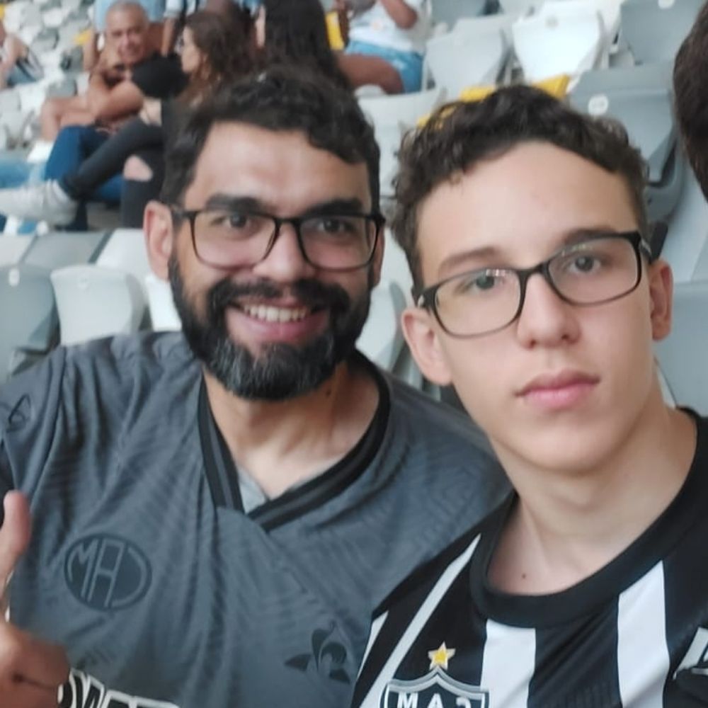 É Ailson, não Alison 