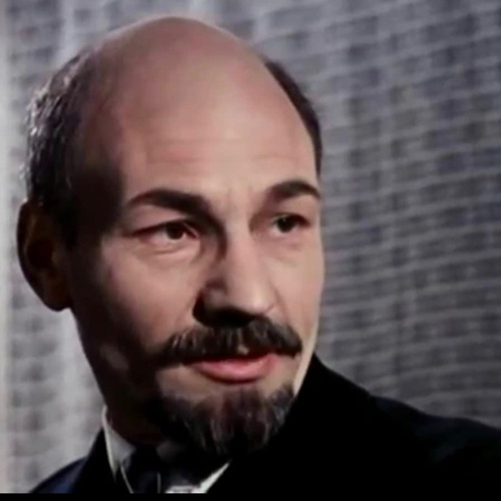 Estanley Tucci