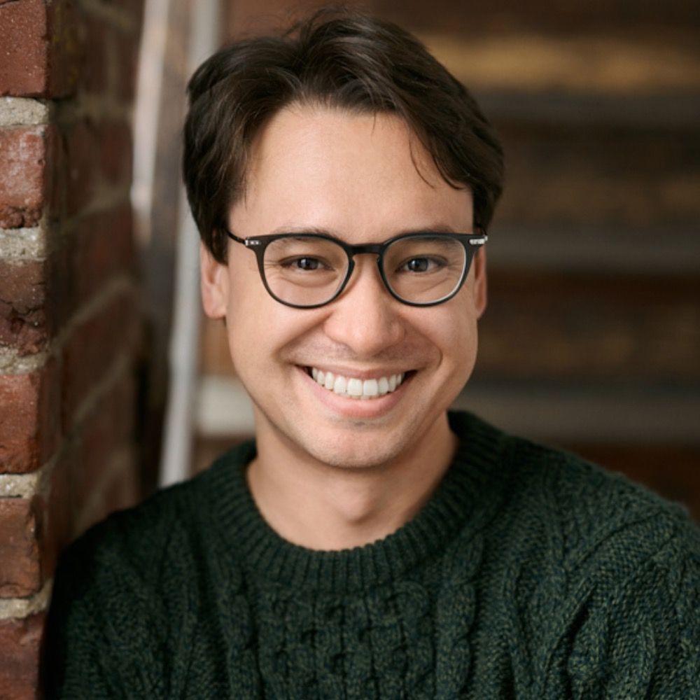Byron Tau