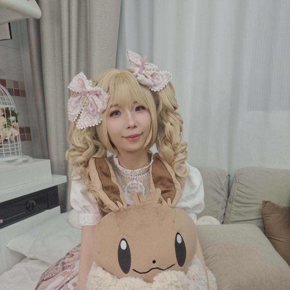 昕(音同欣)玥