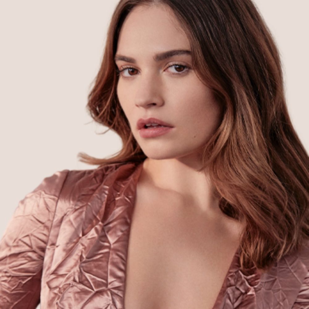 Lily James Brasil