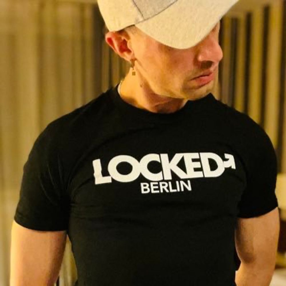 Freely Locked Chastity Boi 🇩🇪
