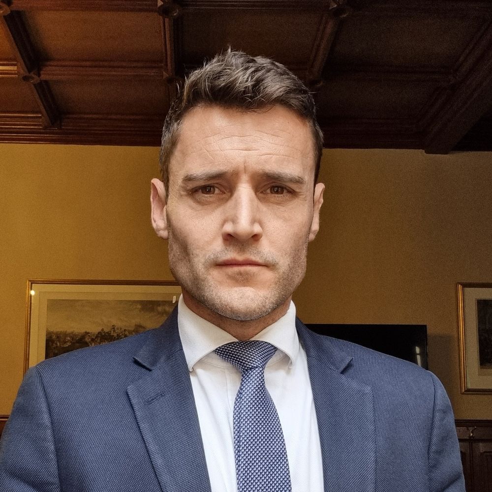 Dr Luke Evans MP