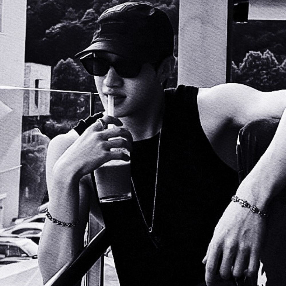 𝗒𝗈𝗎𝗋 𝖽𝖾𝗆𝗈𝗇, 𝘀𝗼𝗼𝗵𝘆𝘂𝗻.