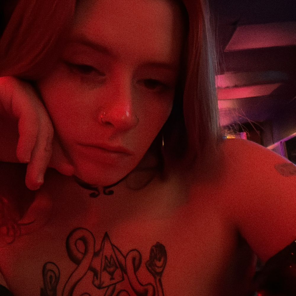 Mona 🍓🥀🪻🌞🥀