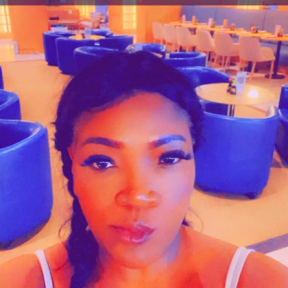 DeedeeDionne 👣🎵🎶