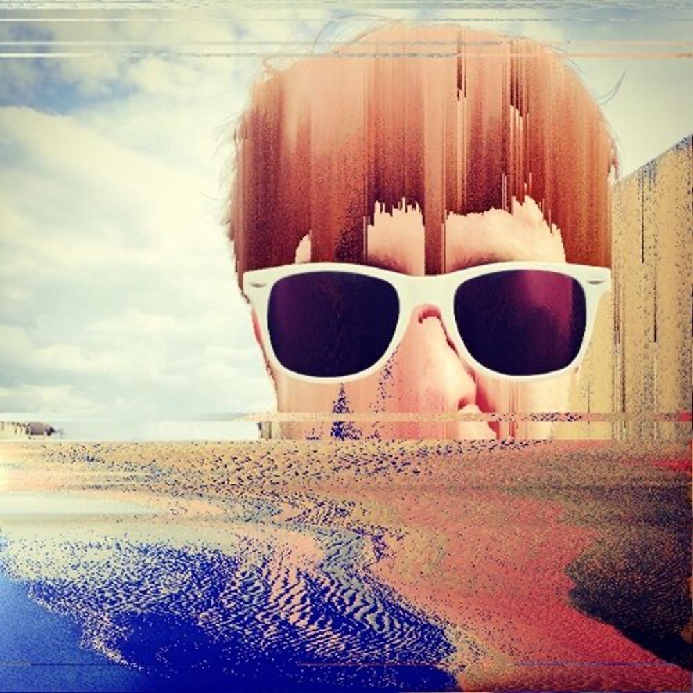 pixel sorted music tech guy
