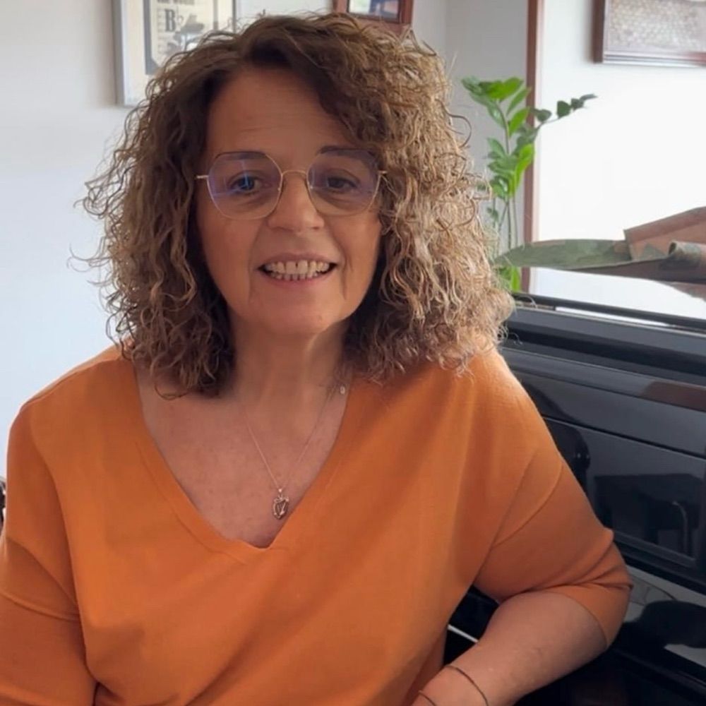 Elisa Timiraos