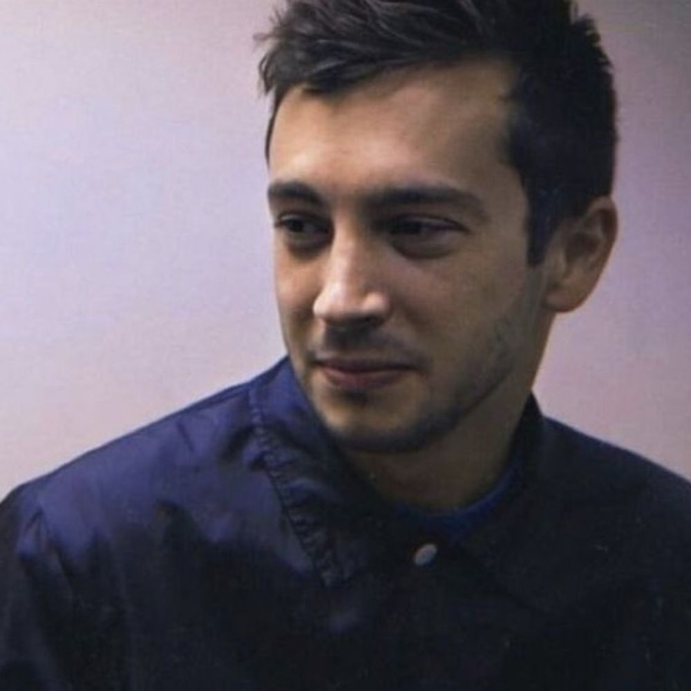nadia |-/