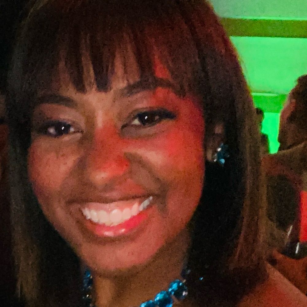 Shannon-Film/TV Editor & Writer