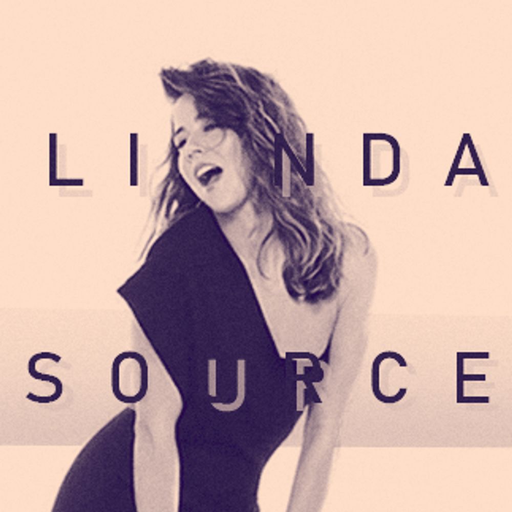 Linda Cardellini Source