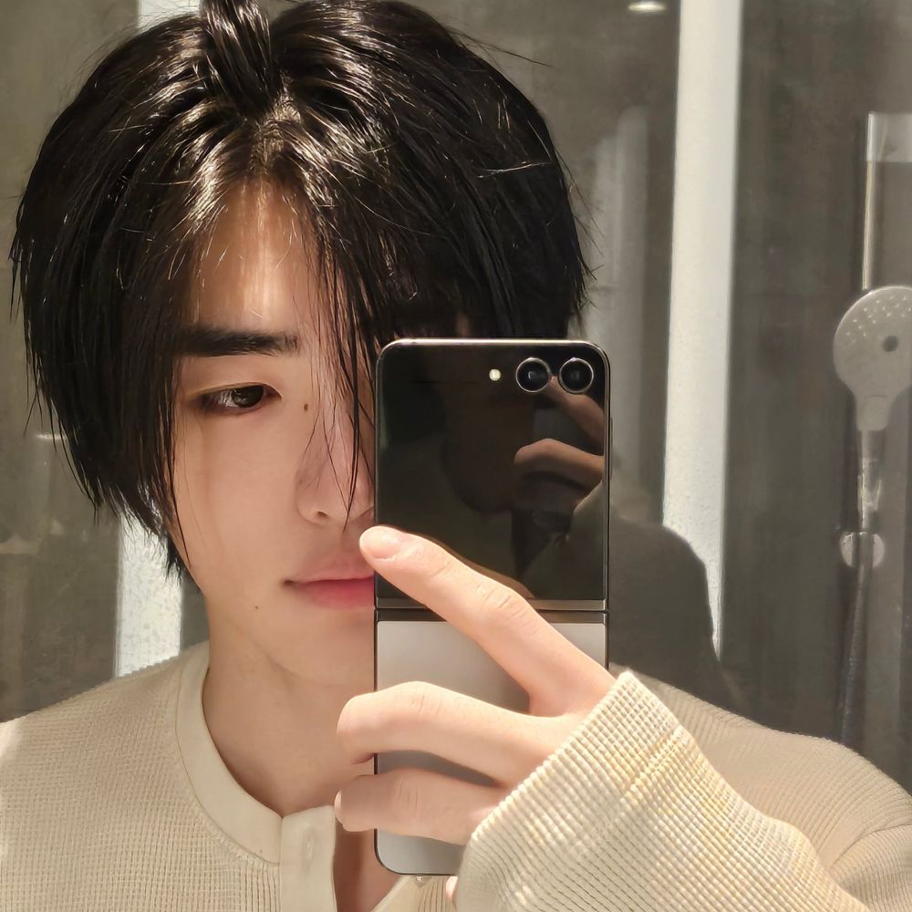 ⋆˚࿔ riza 𝜗𝜚˚⋆