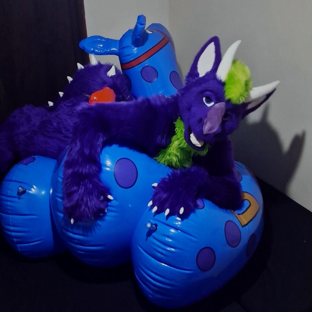 Pooltoy Kisser