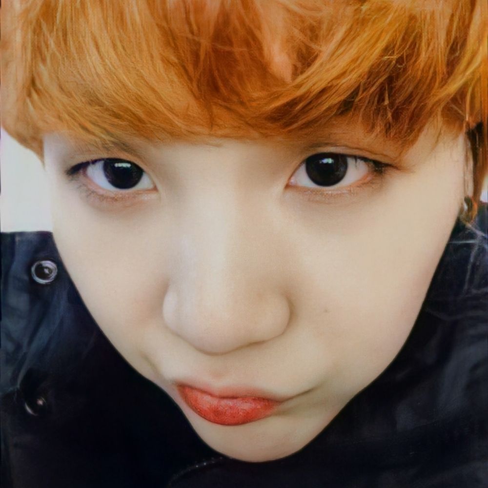 vivi シ︎ neva play. 