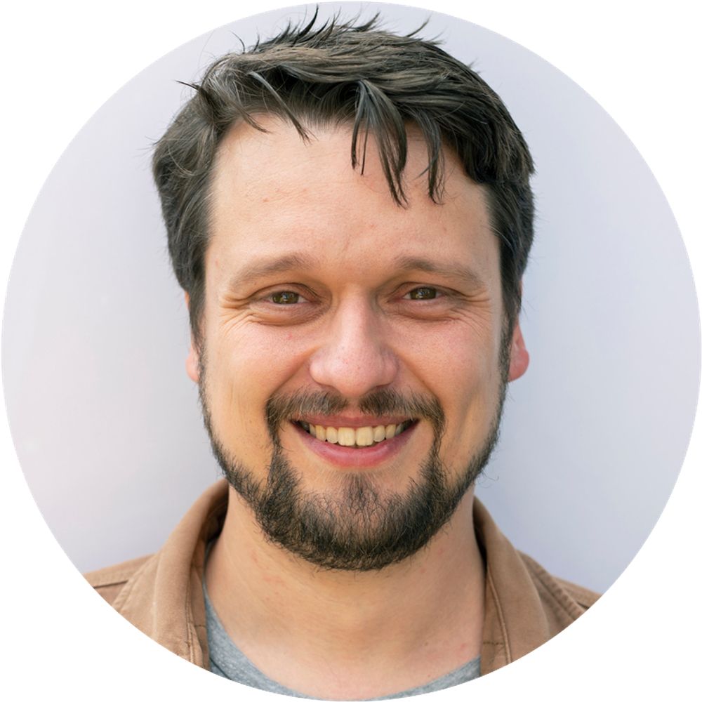 Dr Luke Barnard