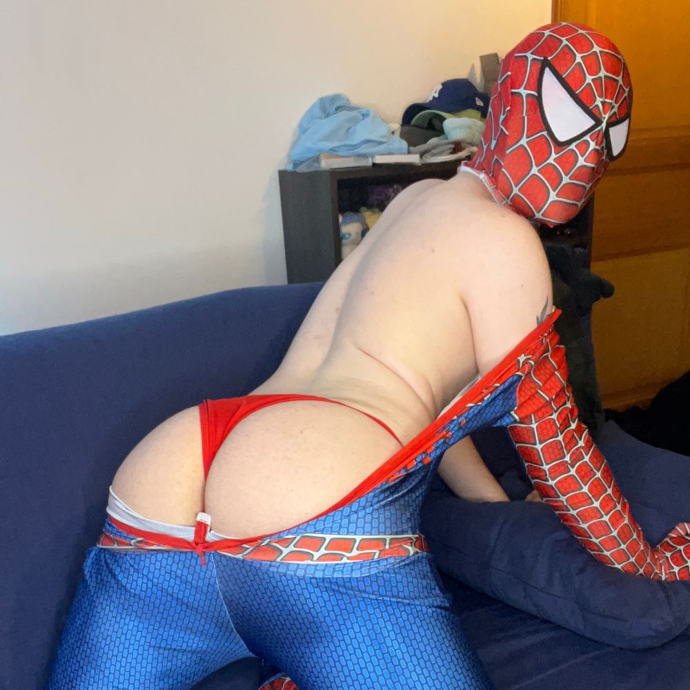 Gay2844