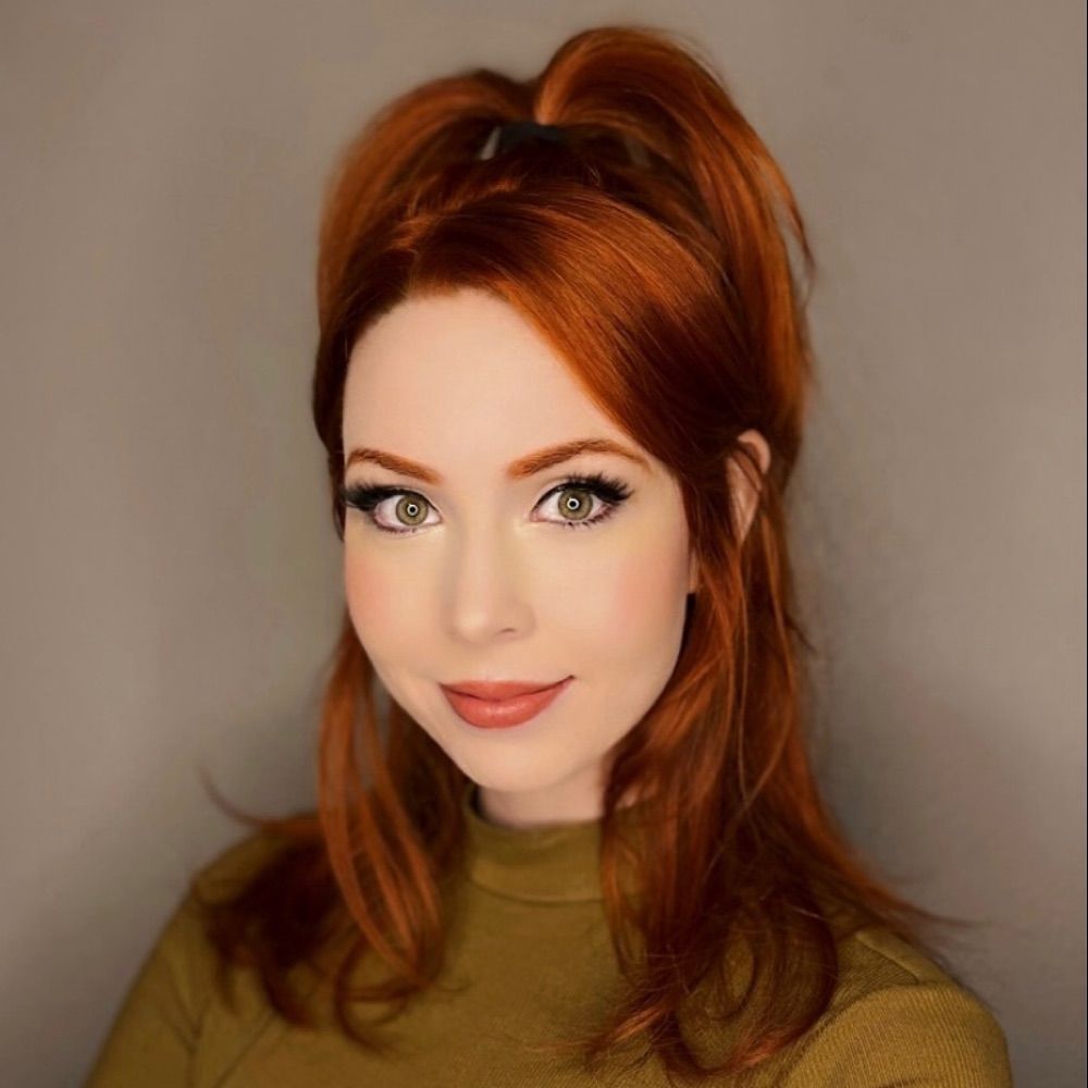 Laura Lewis 🦋