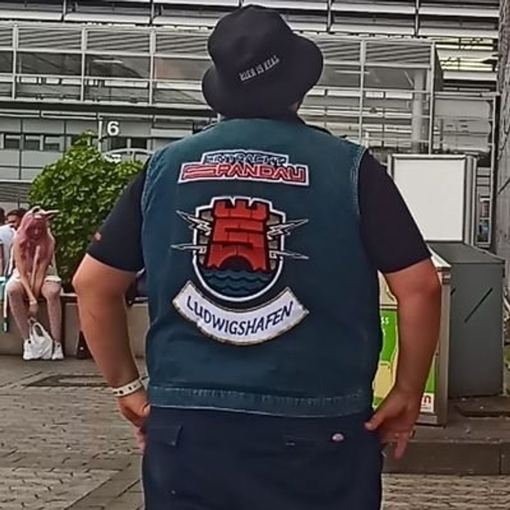 Eins_Ultras_LU