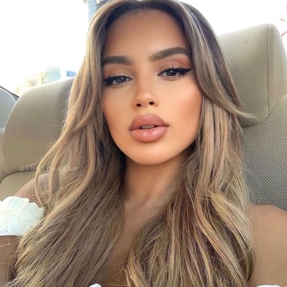 Lucy ava
