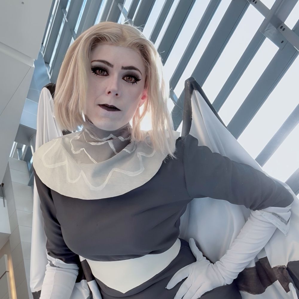 Lady Whispers Cosplay