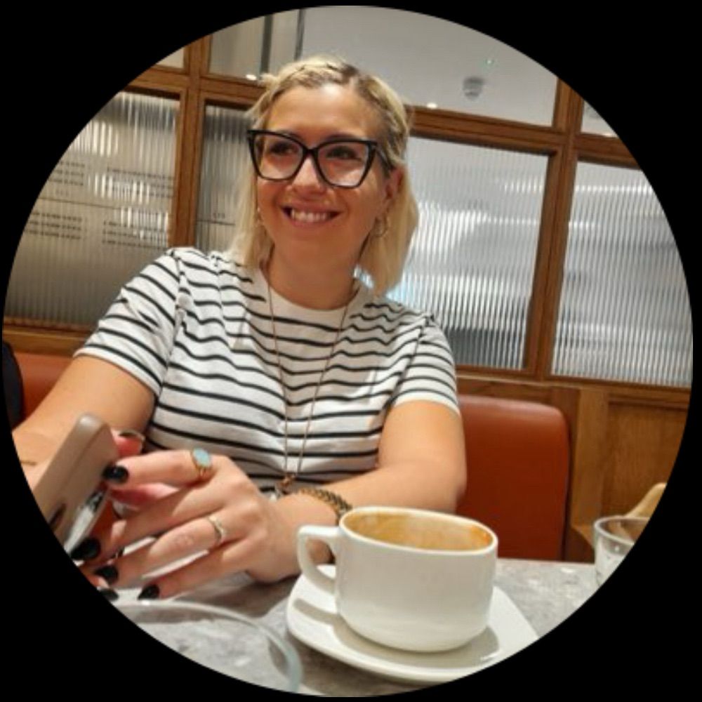 Dr Gabi Bousfield-Parkes