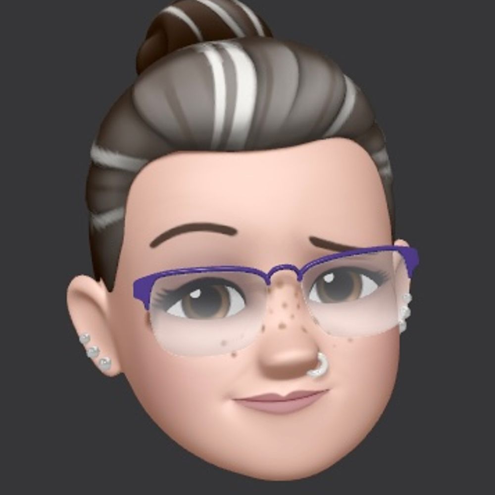 Elise Aka Metatron (She/they)