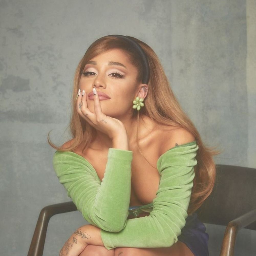 𝙰𝚁𝙸𝙰𝙽𝙰 𝙶𝚁𝙰𝙽𝙳𝙴🍏