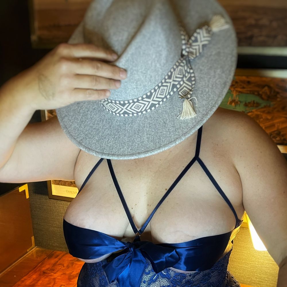 PawgMilfGoddess