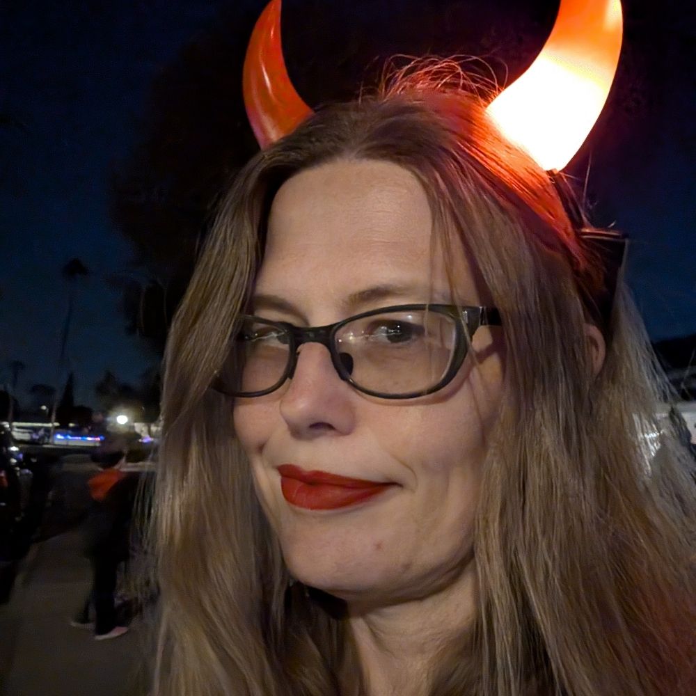 Kelly Silver Wise
