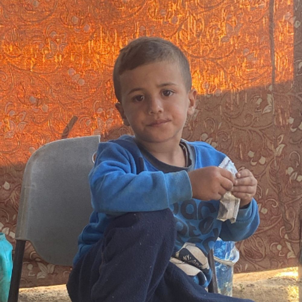 fayez 𓂆 Please help My son